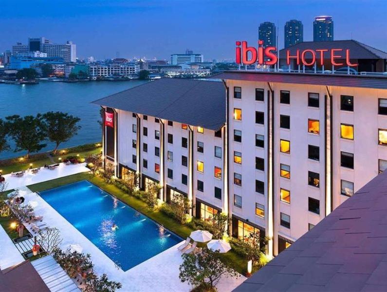 Ibis Riverside 3*