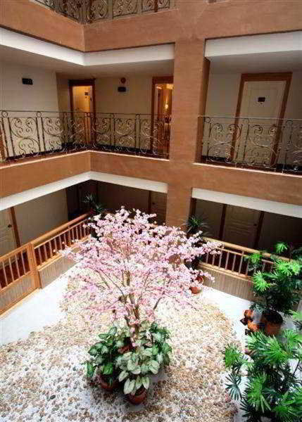 Prom Ratchada Hotel