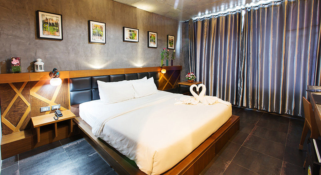 B2 - Srinakarin Bangkok
