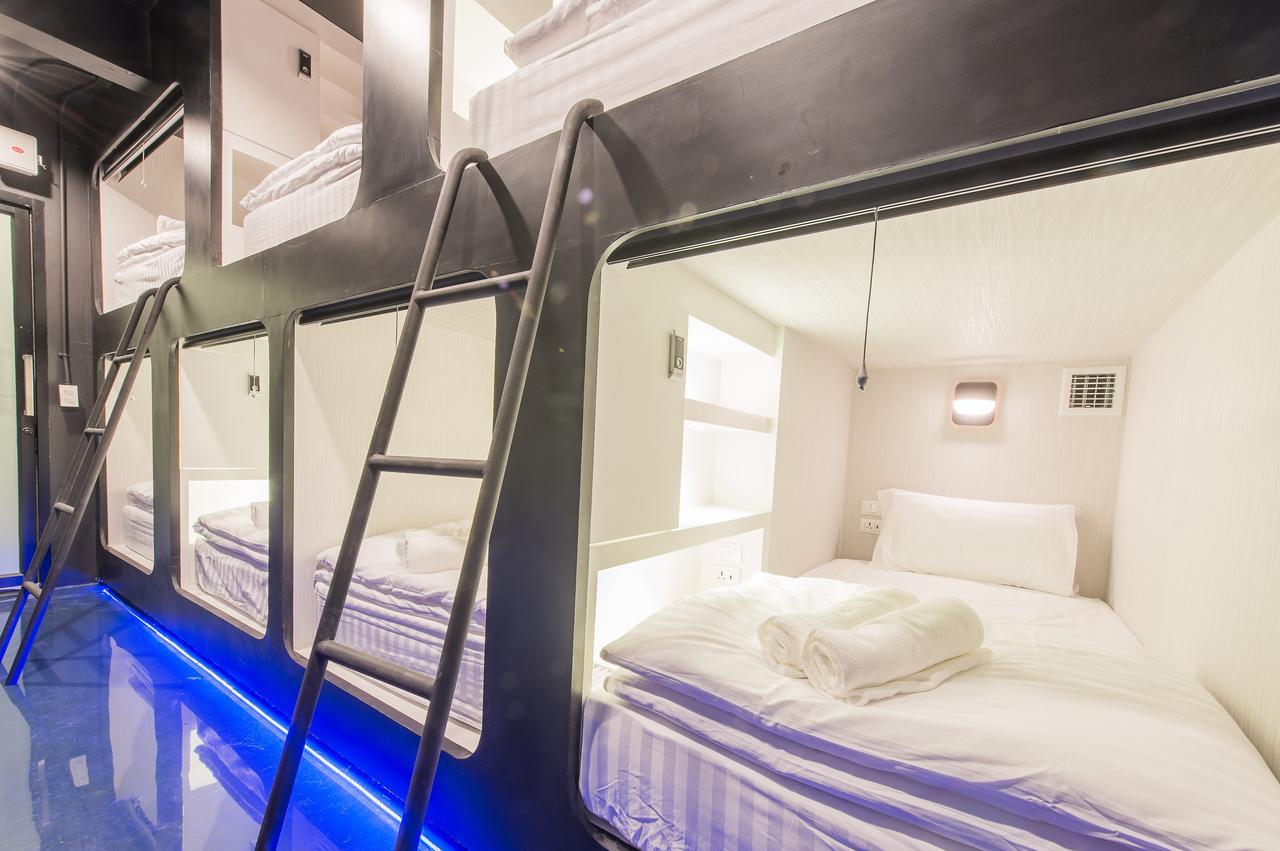 Capsule hotel Laf Aree 2*