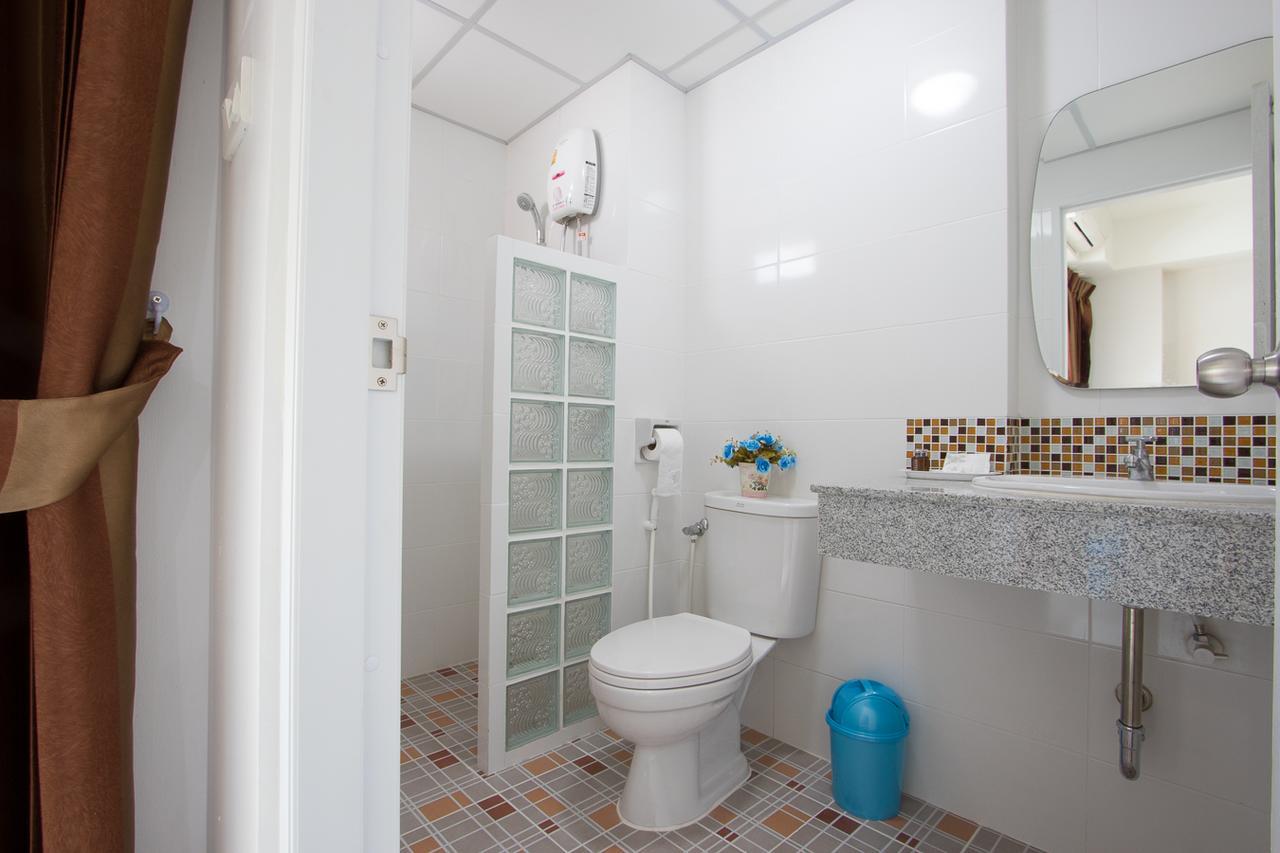 Jr Mansion On Nut Soi 25 2* Bangkok