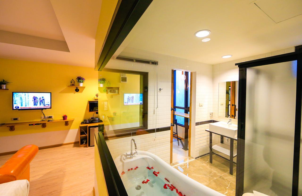 Adagio Hotel 3*