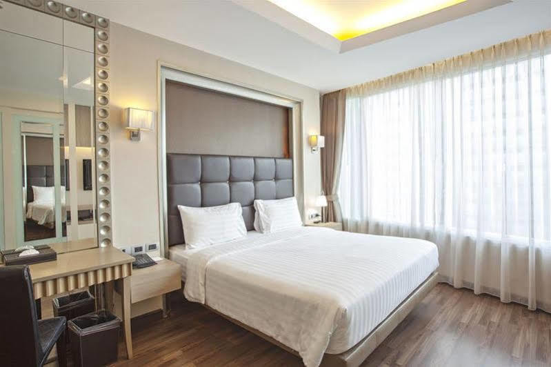 Hotel V Serviced 4*