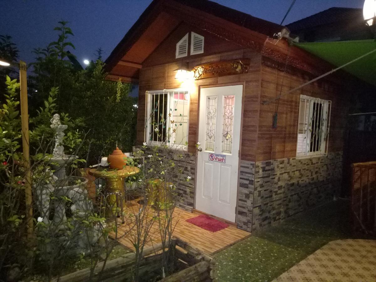 Rumah tetamu Ruenthip 3*
