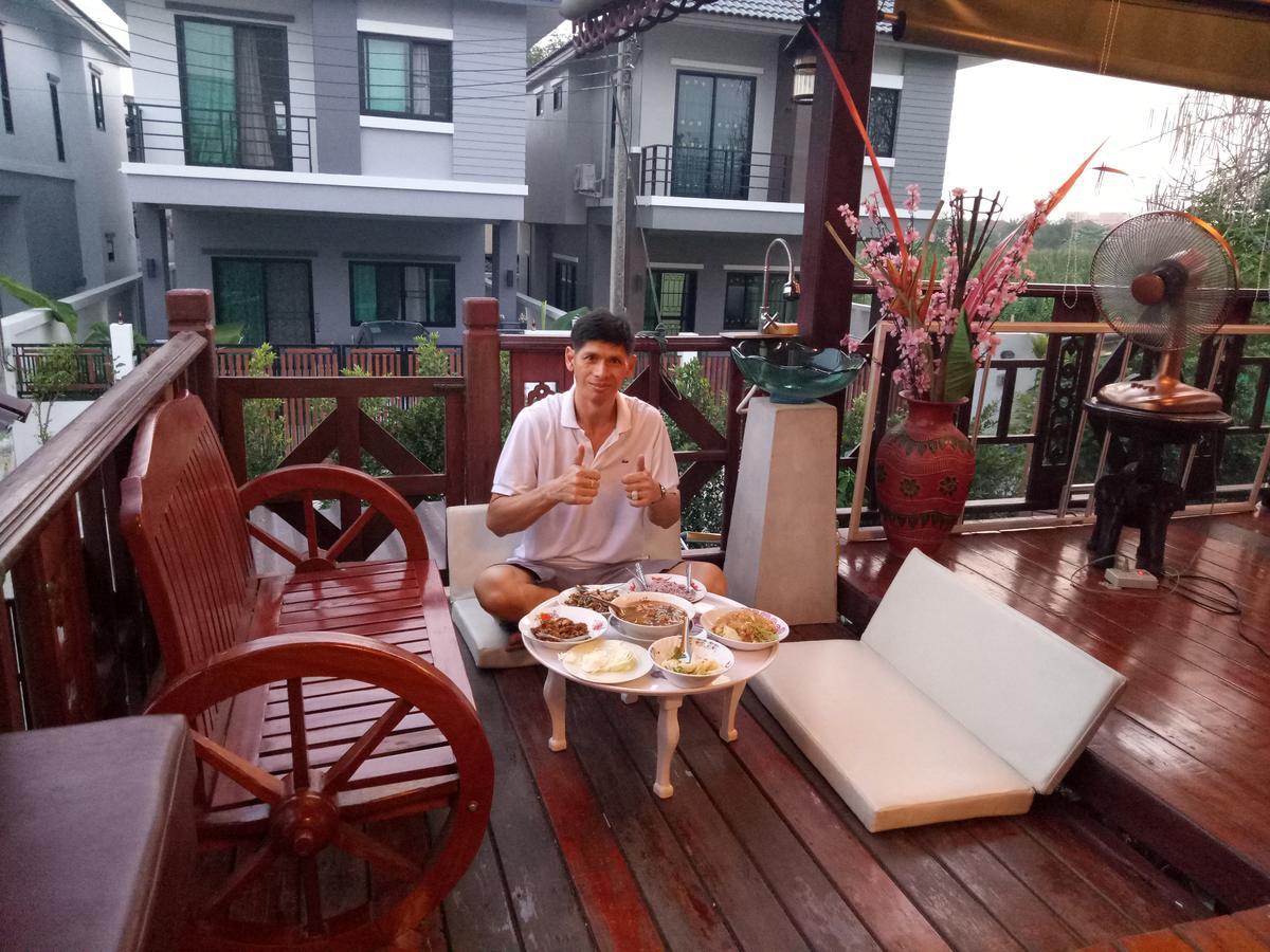 Rumah tetamu Ruenthip 3*