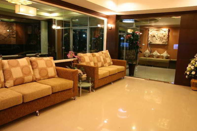 Hotel Queens Garden At River View 2*