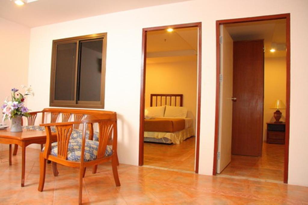 Hotel Js Tower