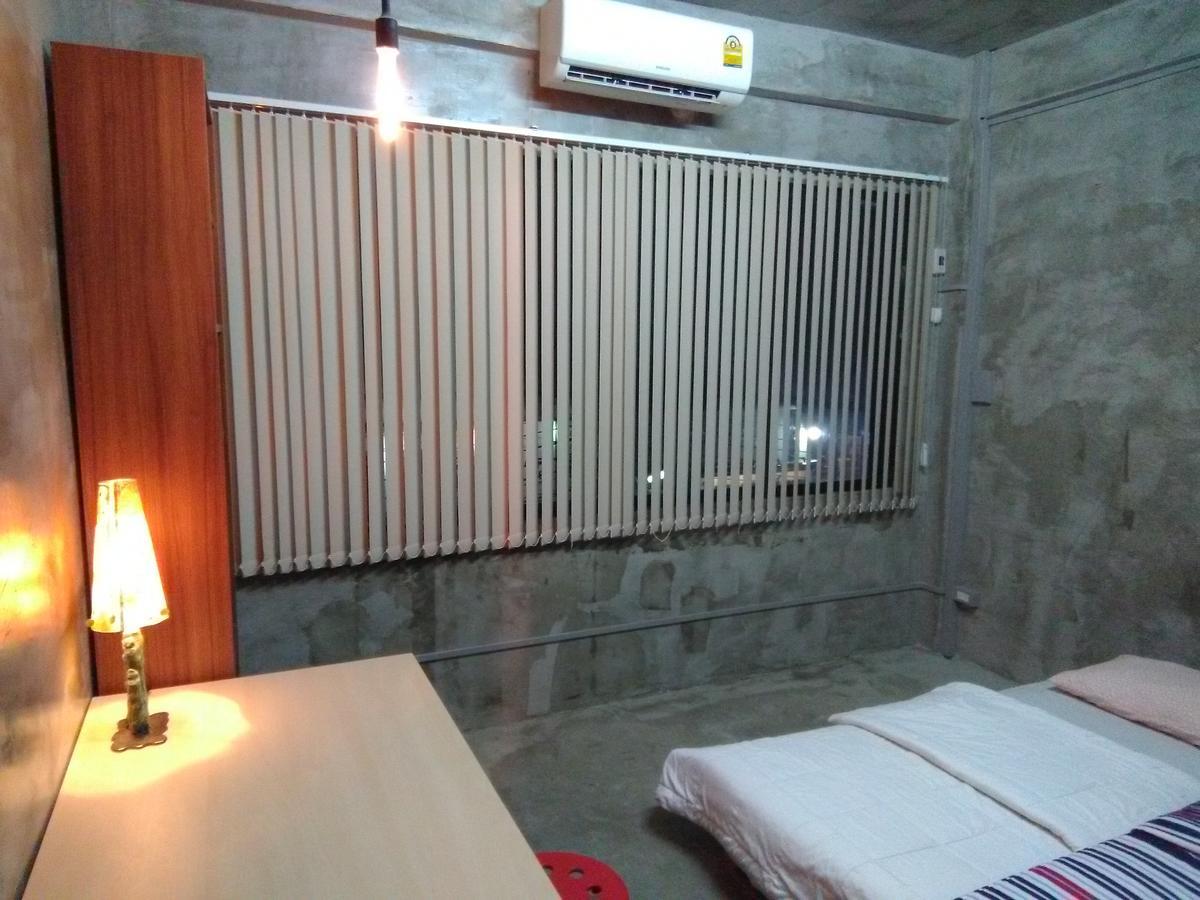 Upside Space Guest house Bangkok