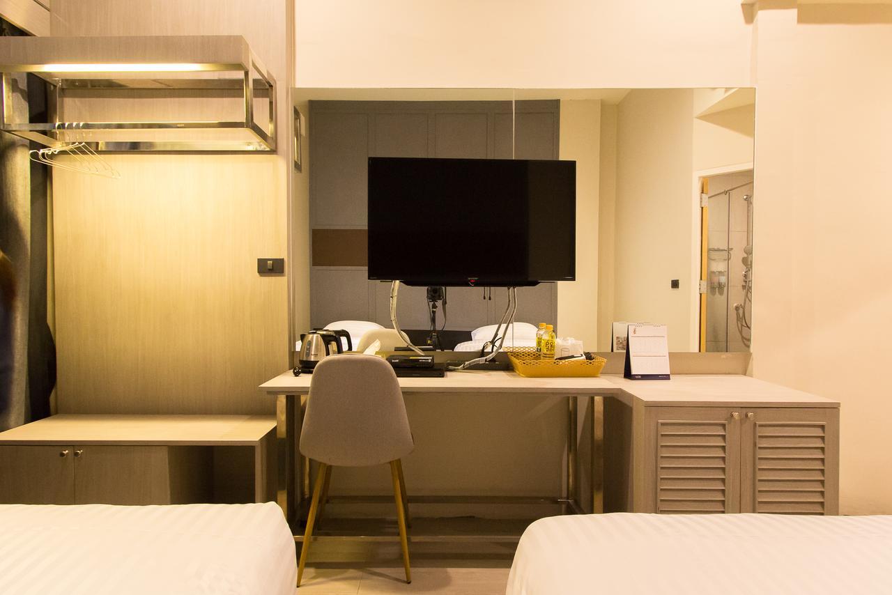 Lazy Sunday Hostel *