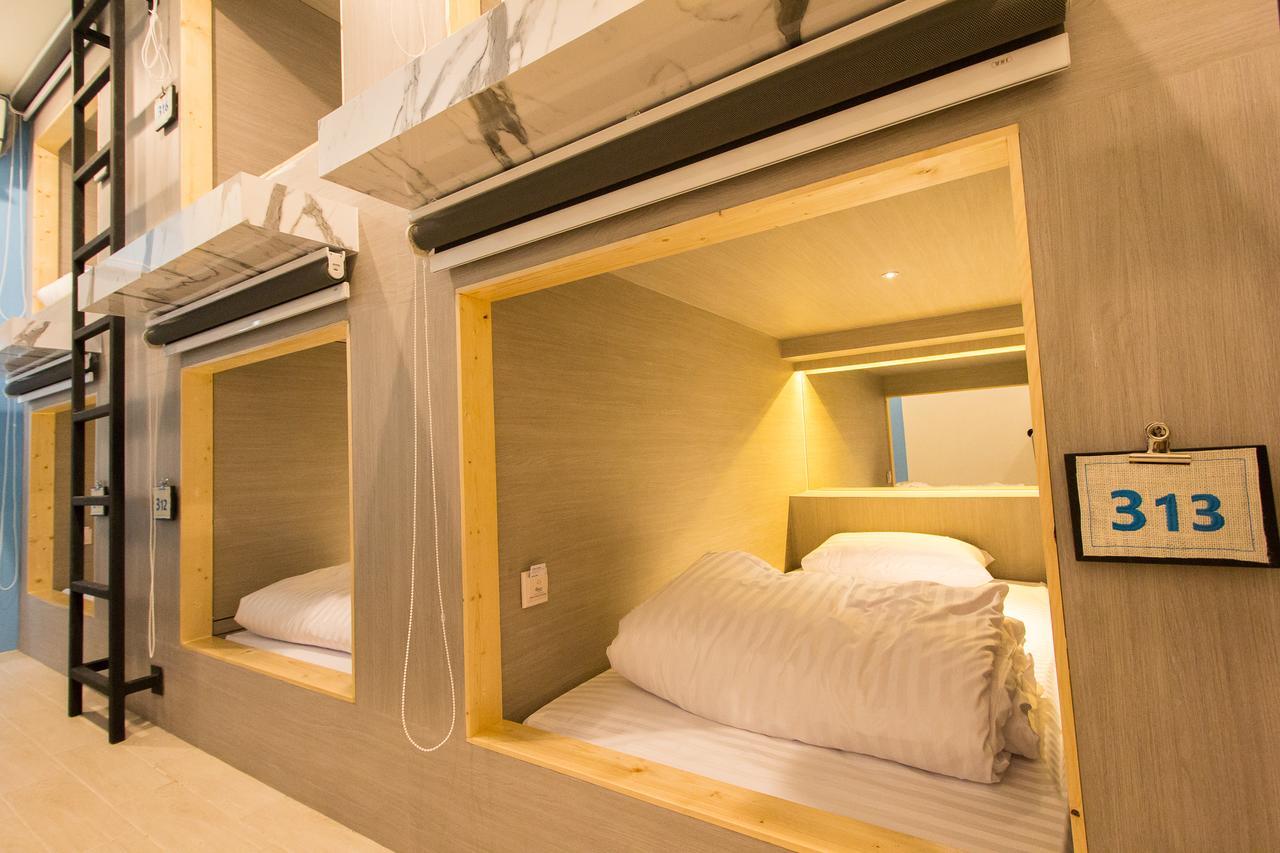 Hostel Lazy Sunday Bangkok