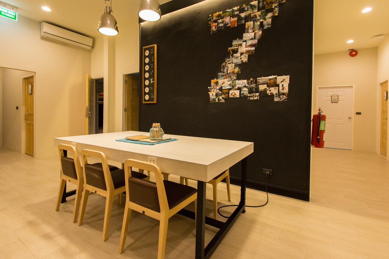Lazy Sunday Hostel Bangkok