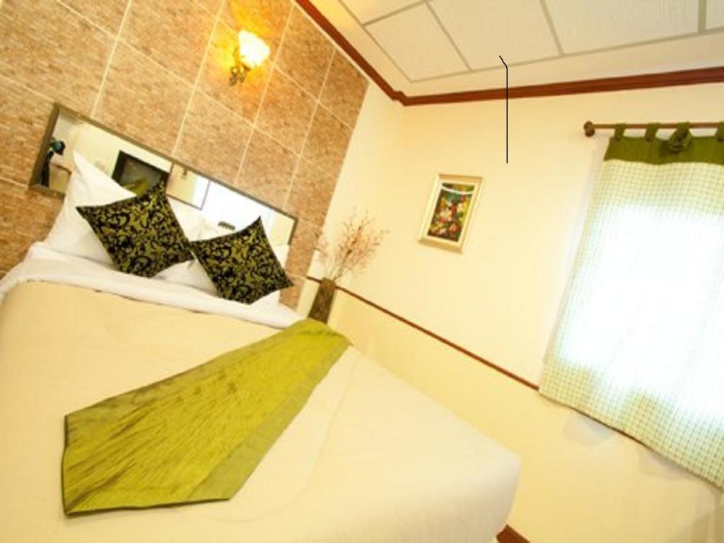 Asrama Honey House 2 *
