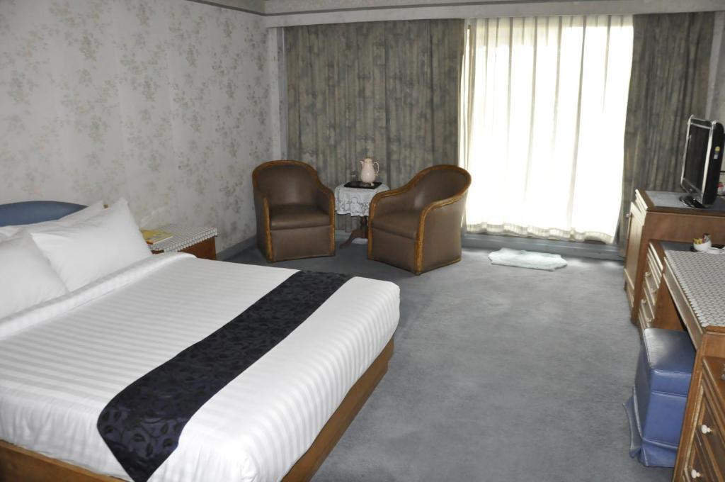 Trocadero 3*