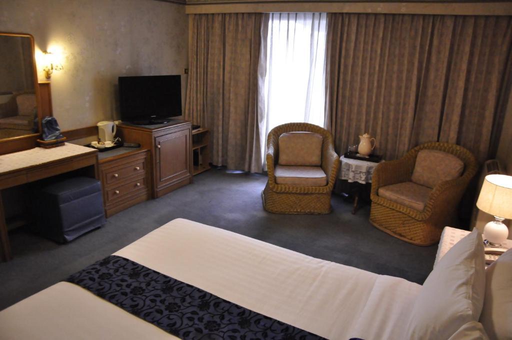 Trocadero Hotel 3*