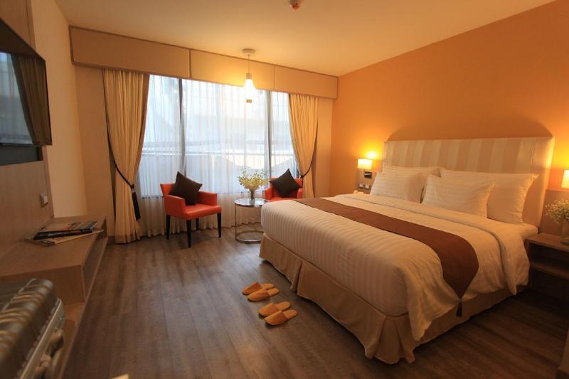 Midtown Hotel