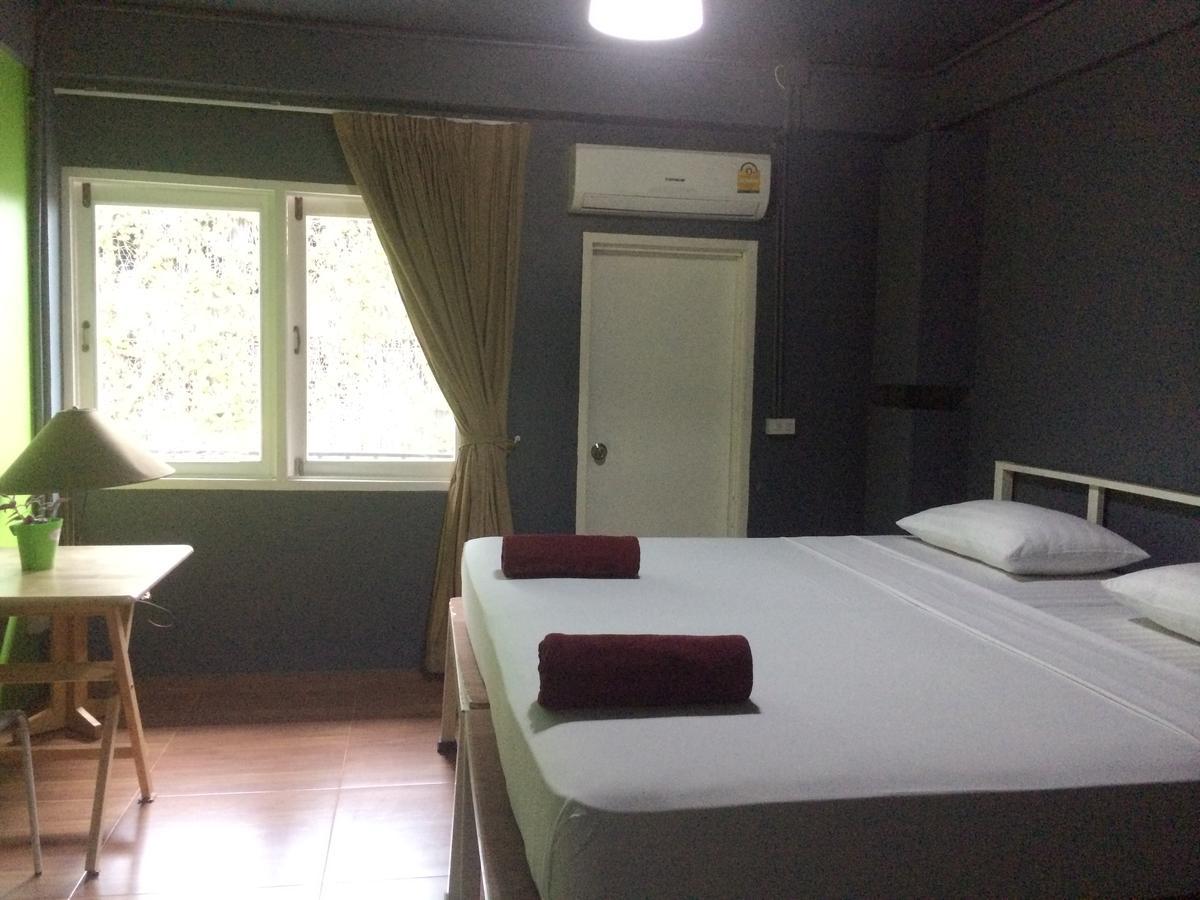 Loft Suanplu Hostel *