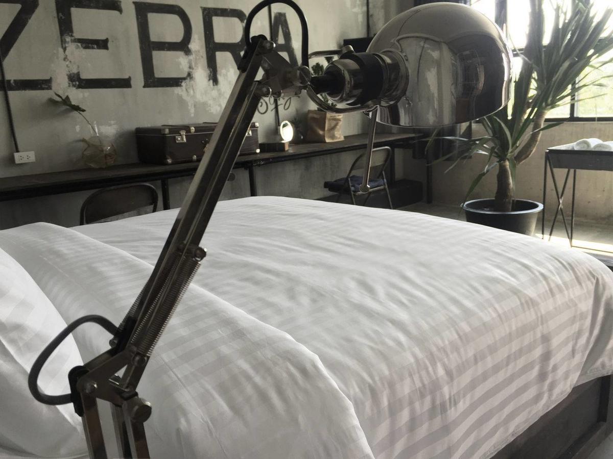 Tempat Tidur & Sarapan The Mustang Nero Bangkok