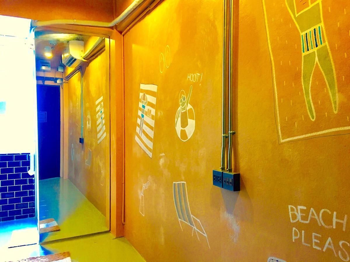 Capsule hotel Hoot & Ratchada 3*