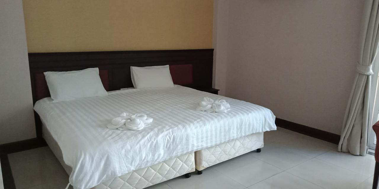 Hotel Arsarom & Bangkok