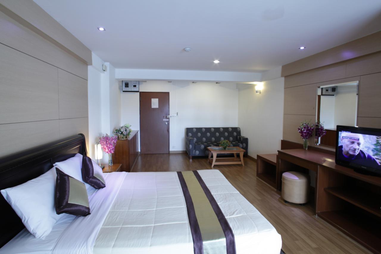 Nanatai Hotel 3*