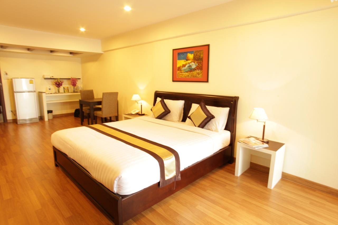 Nanatai Hotel
