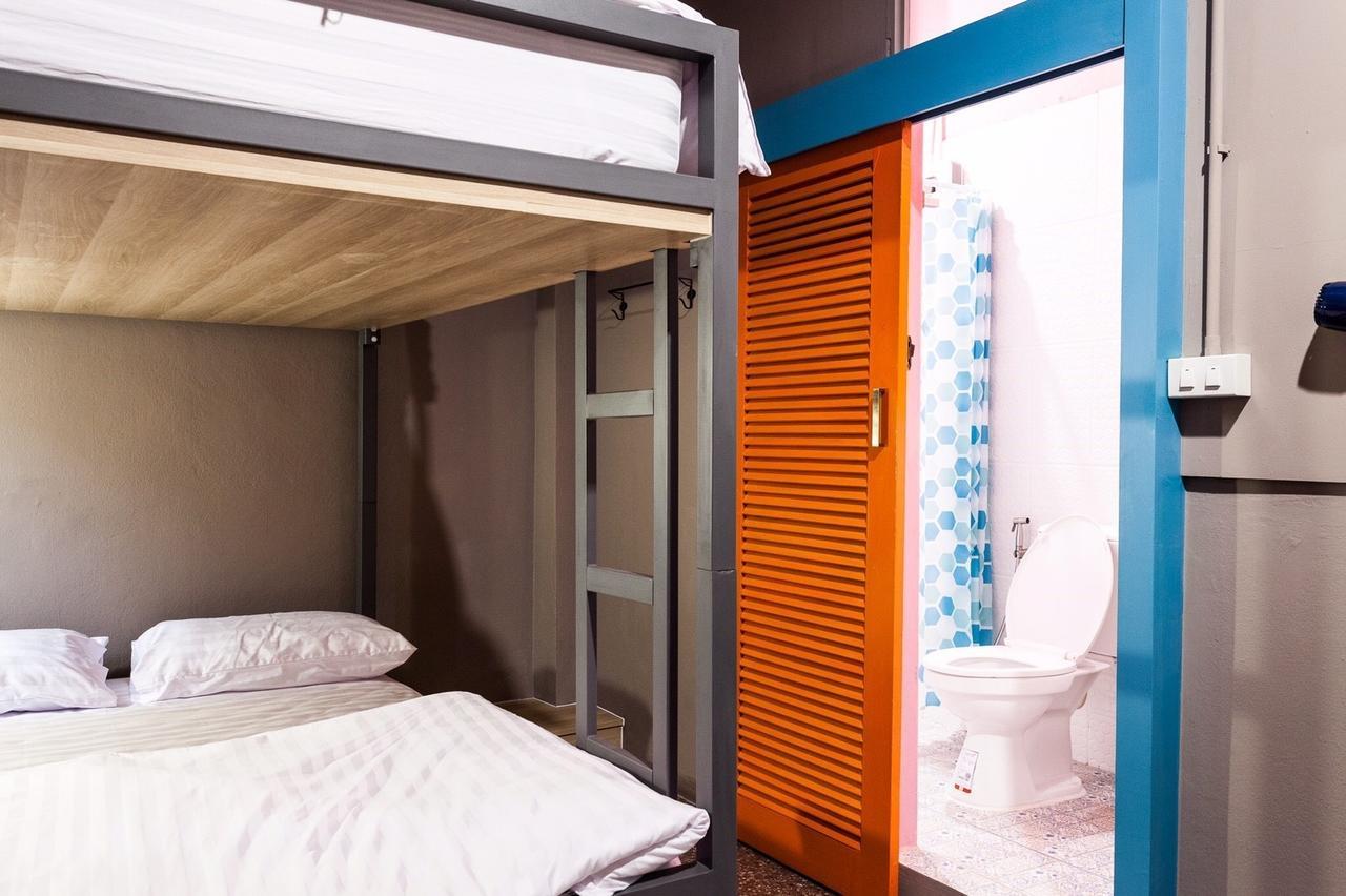 Stash Hostel *