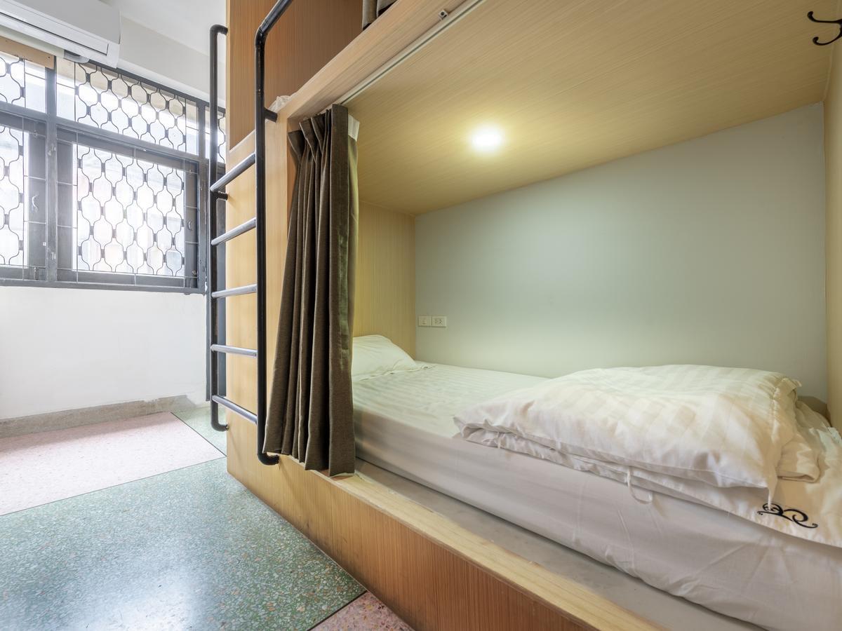 Hostel Sloth Khaosan *