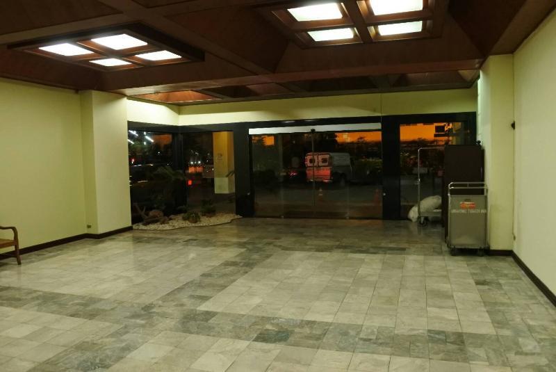 Hotel Suriwongse Tower 3*