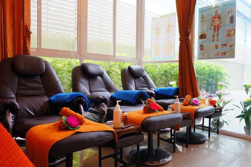 J Two S Pratunam Hotel