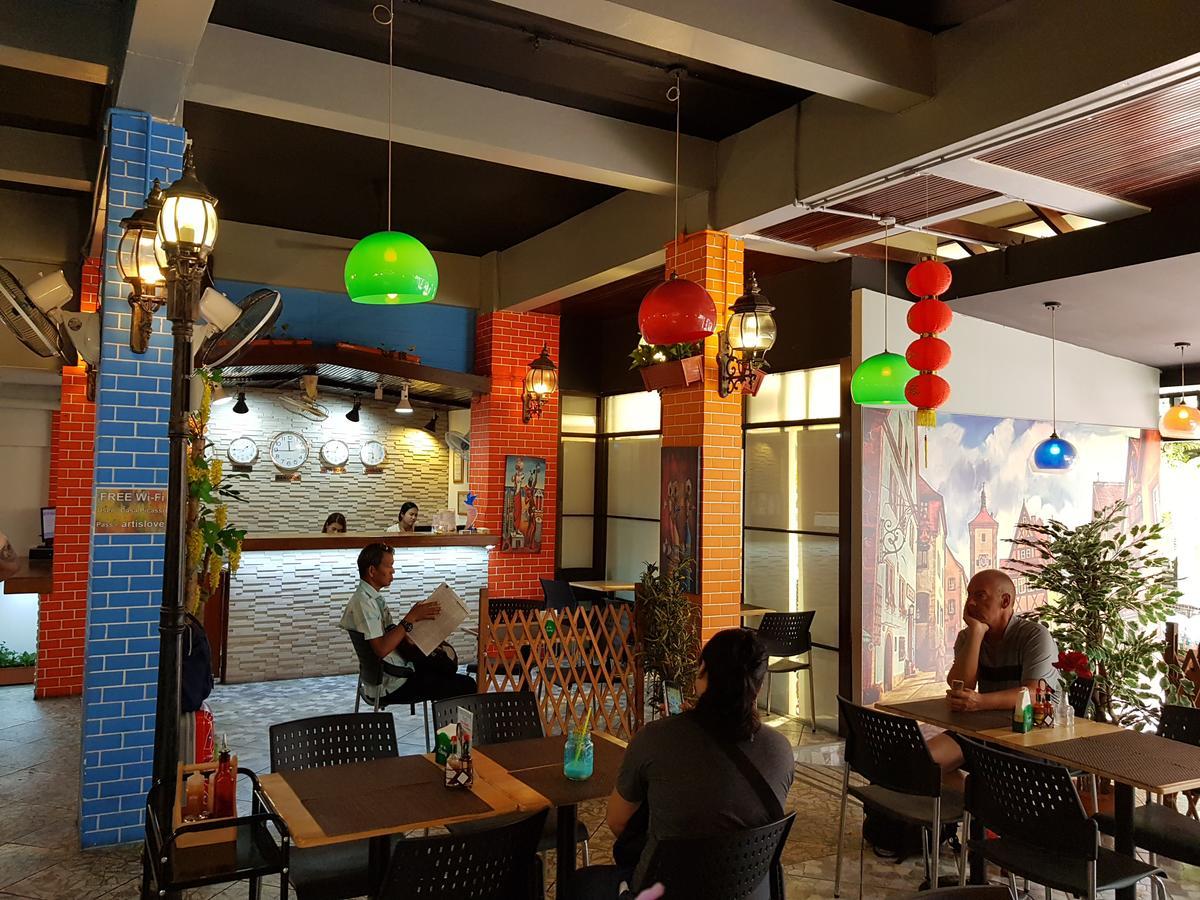Hotel Casa Picasso Near Chabad House 2*
