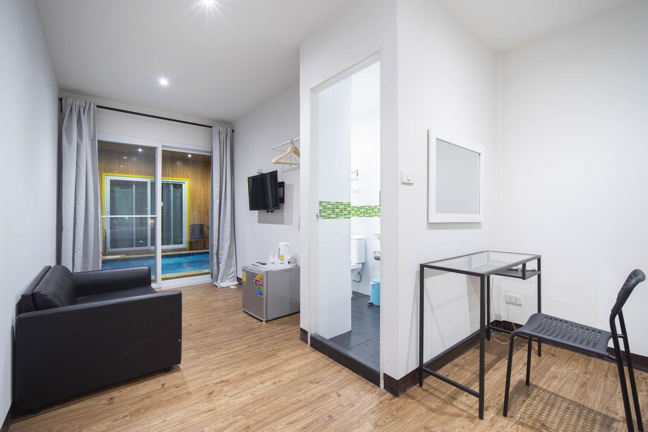 Hotel V - Mrt Huai Khwang Bangkok