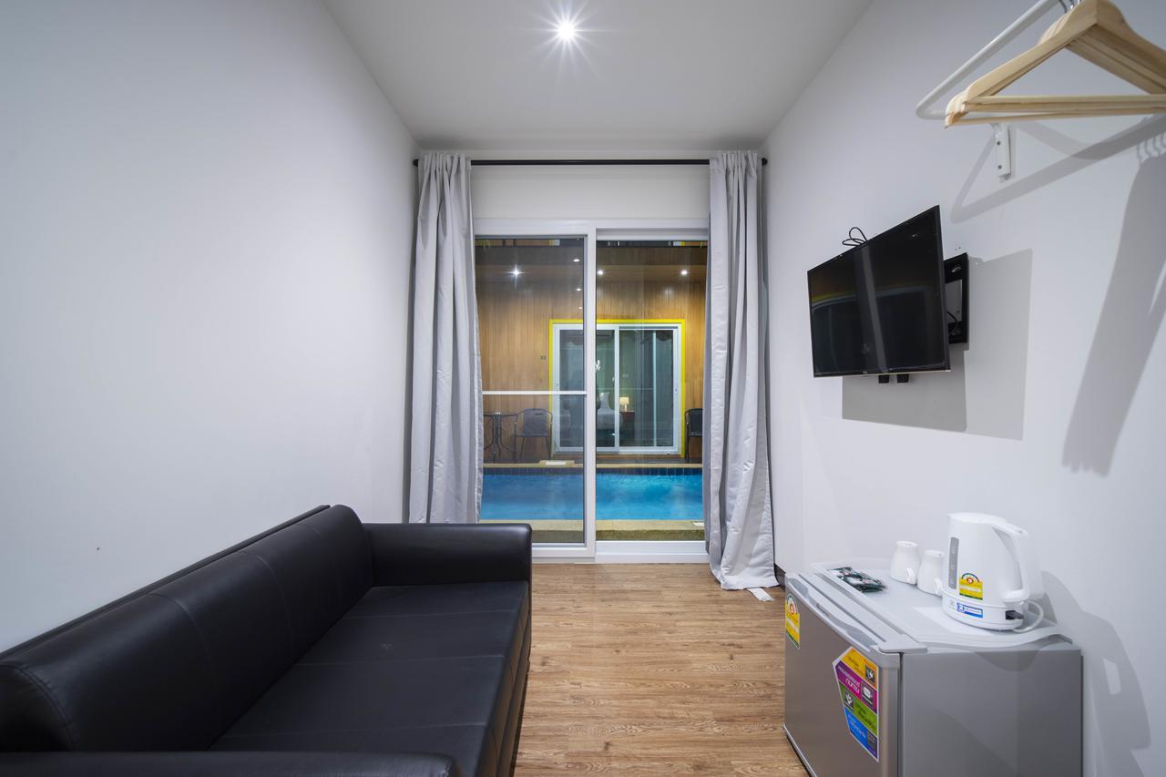Hotel V - Mrt Huai Khwang