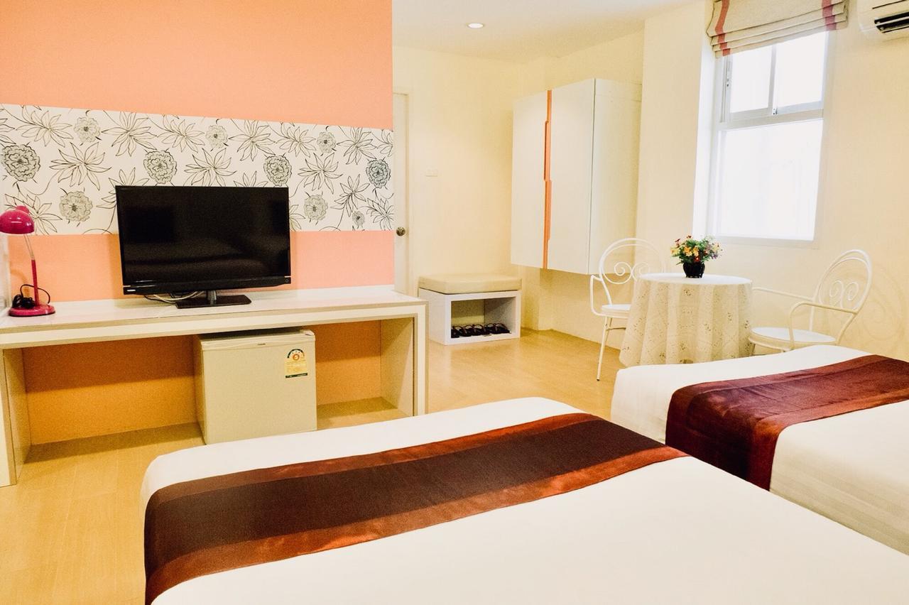 The Konnect Hotel 2*