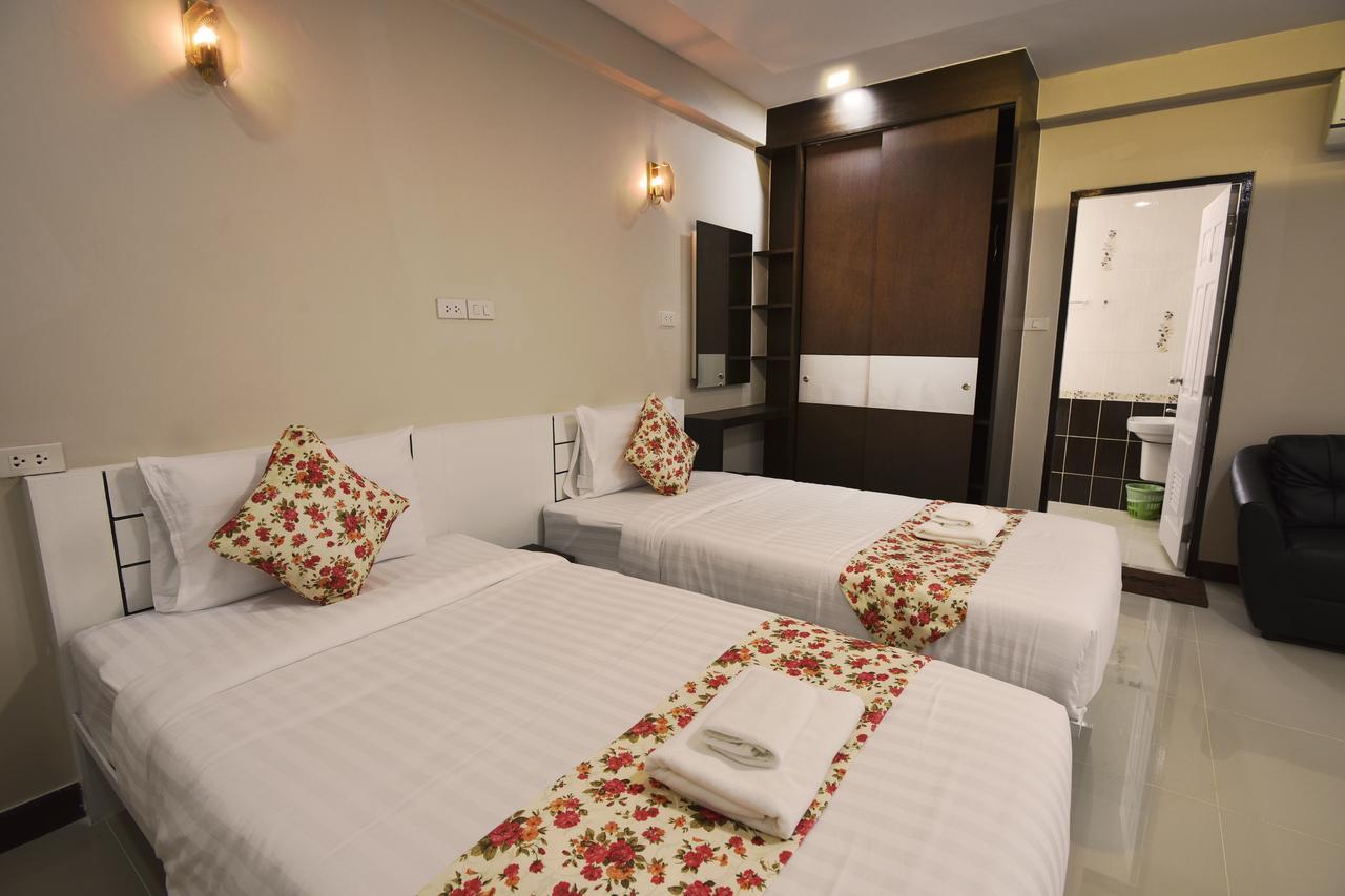 Hotel Gold Airport 3*