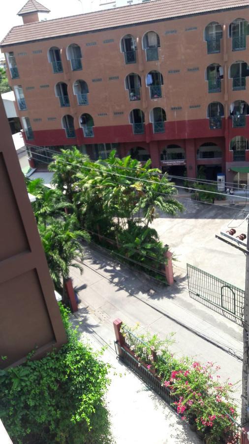 Baankhunmae Aparthotel Bangkok