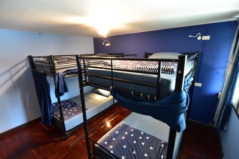 Lazy Blue House Capsule hotel 2*