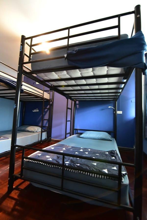 Capsule hotel Lazy Blue House 2*