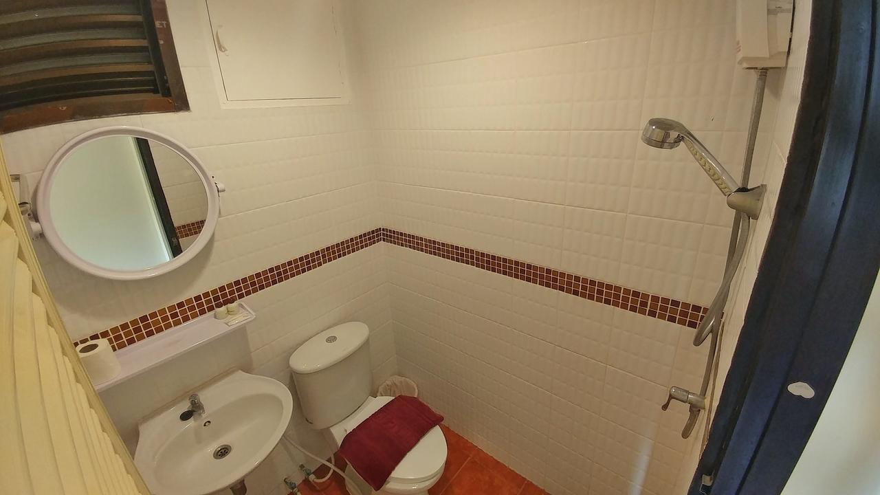 Four Sons Village Hotel 2*