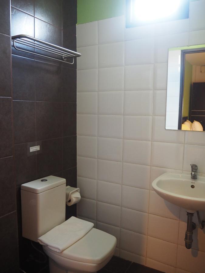 Inn Khaosan Park 3*