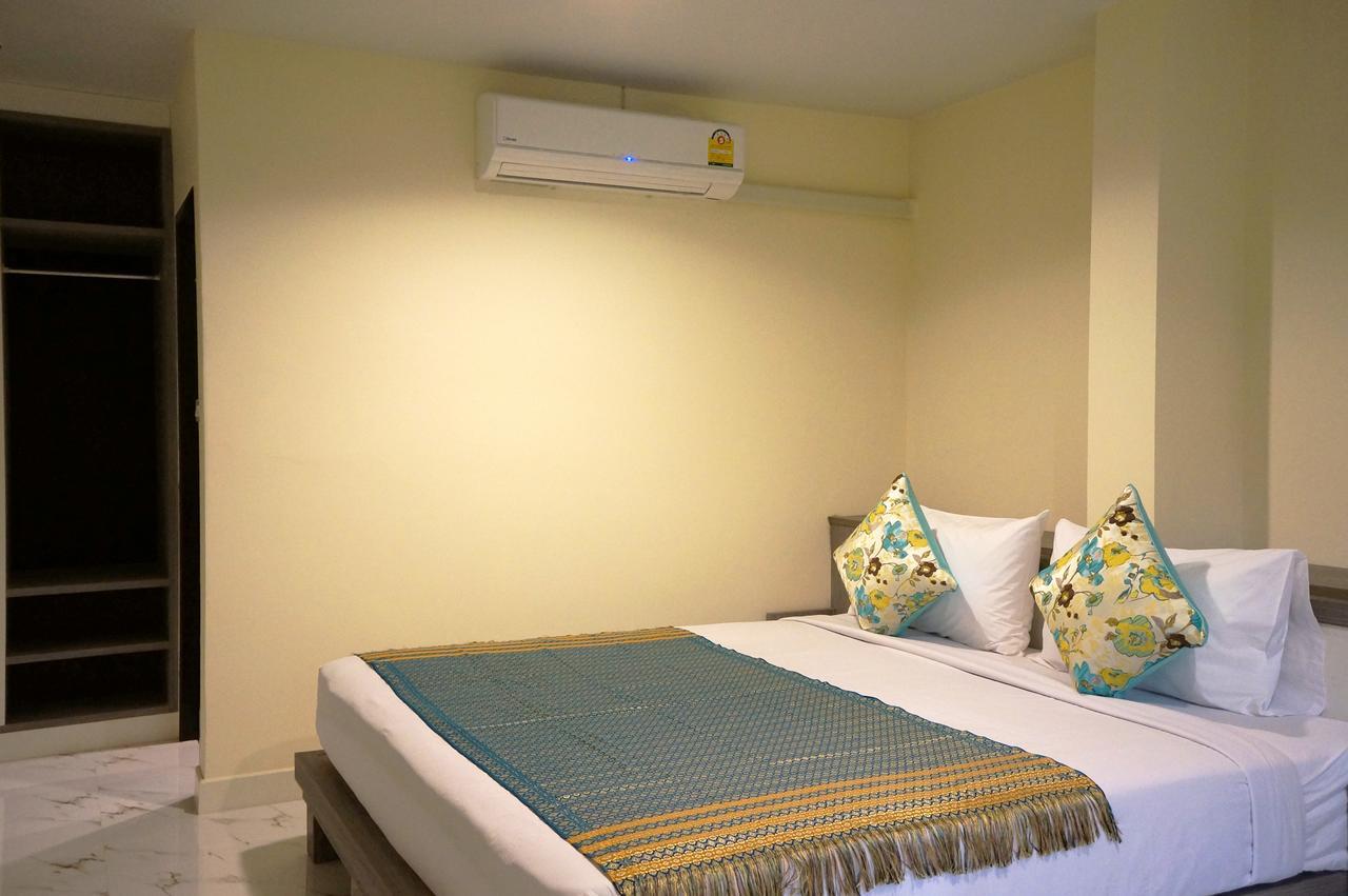 Homestay Samsen Sam Place Bangkok
