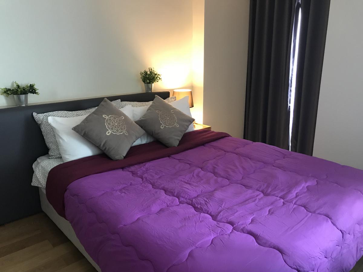 Hue Sukhumvit Phra Khanong Apartment Bangkok