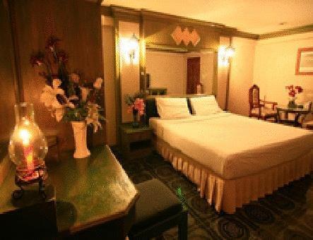 Hotel 13 Coins Tower Ratchada