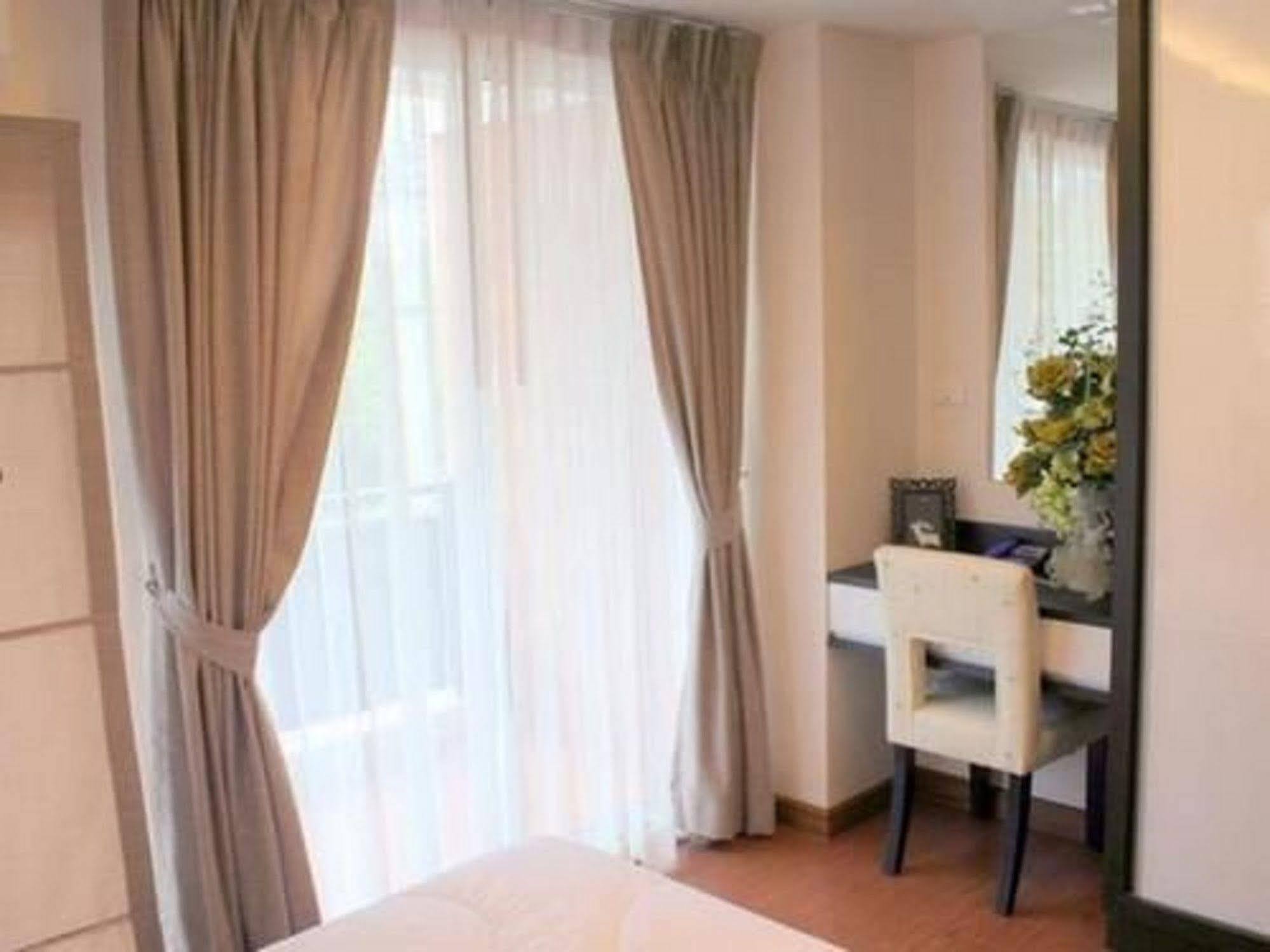 Greenview Ekkamai10 Bangkok