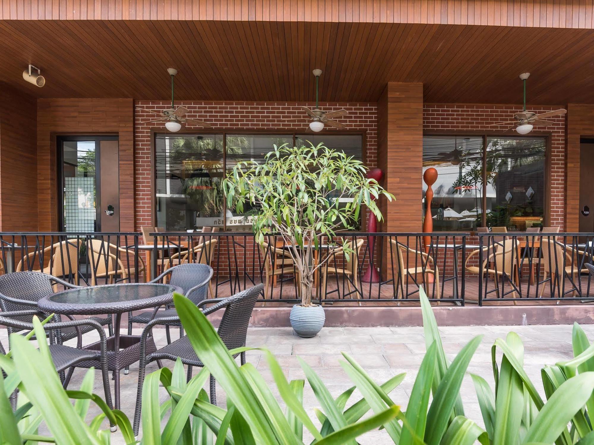 Dynasty Grande 4* Bangkok