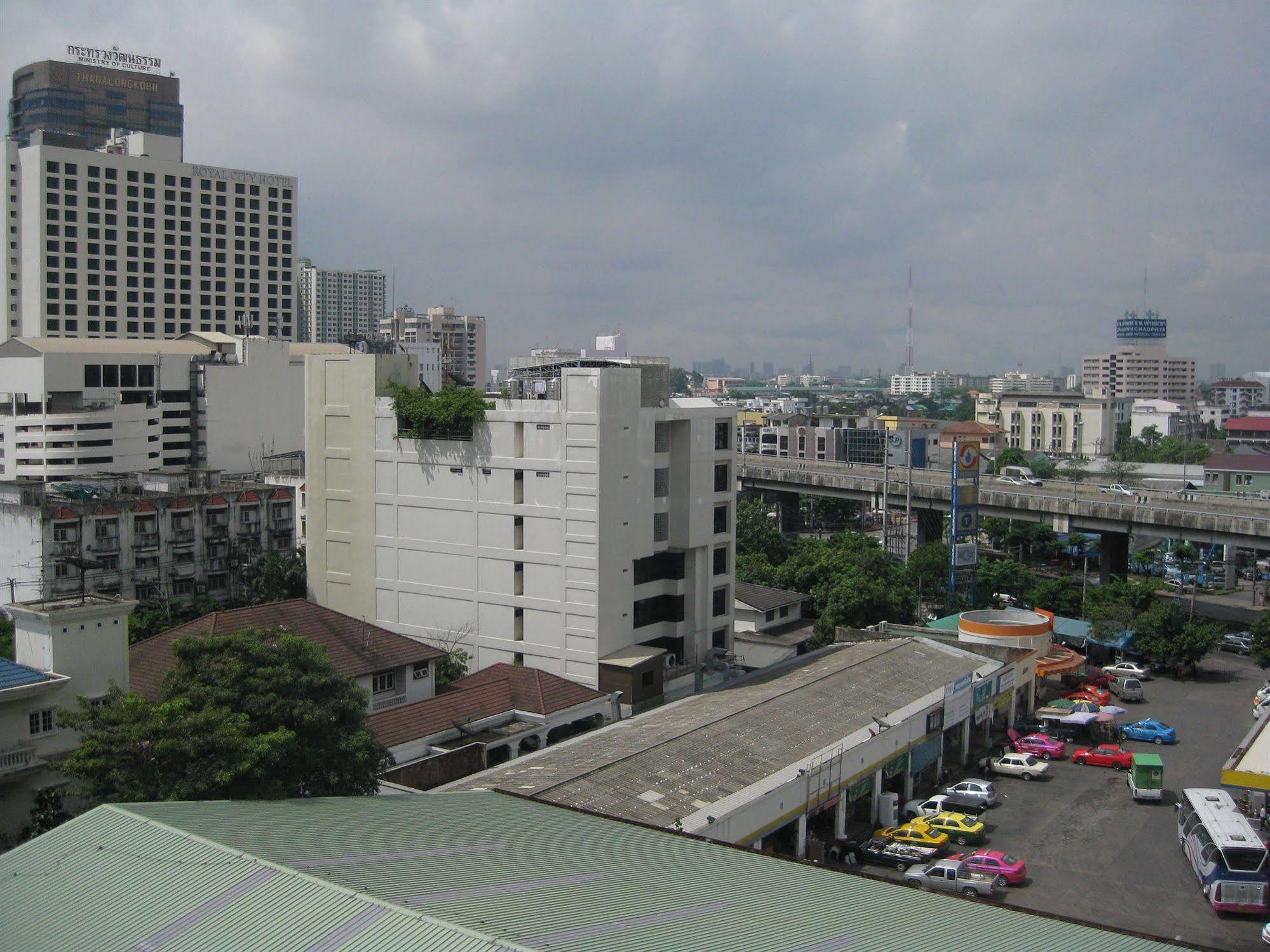 Hotel Komol 3*