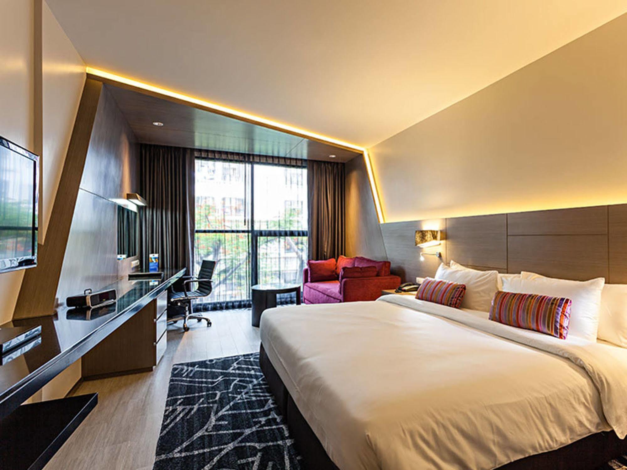 Hotel Hyatt Place Sukhumvit 1 4*