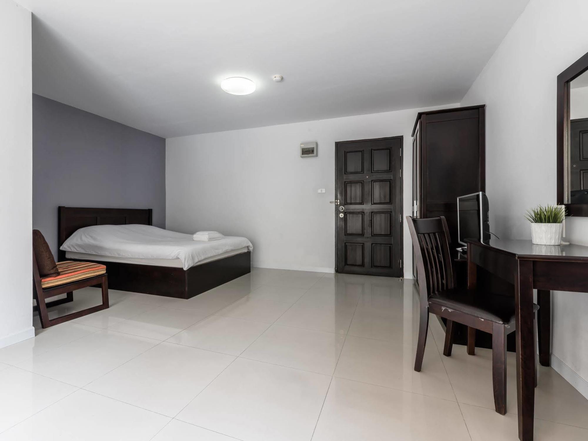 Inn Double Two @ Sathorn