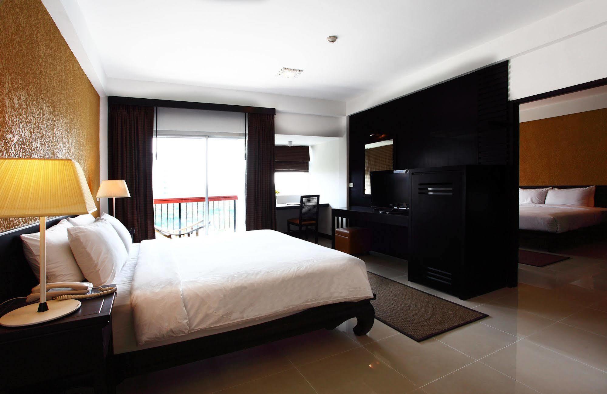 Siam Piman Hotel