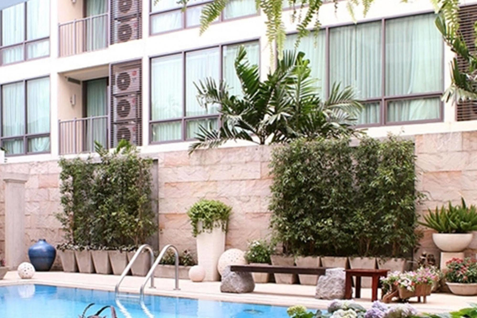 St. Hotel Bangkok
