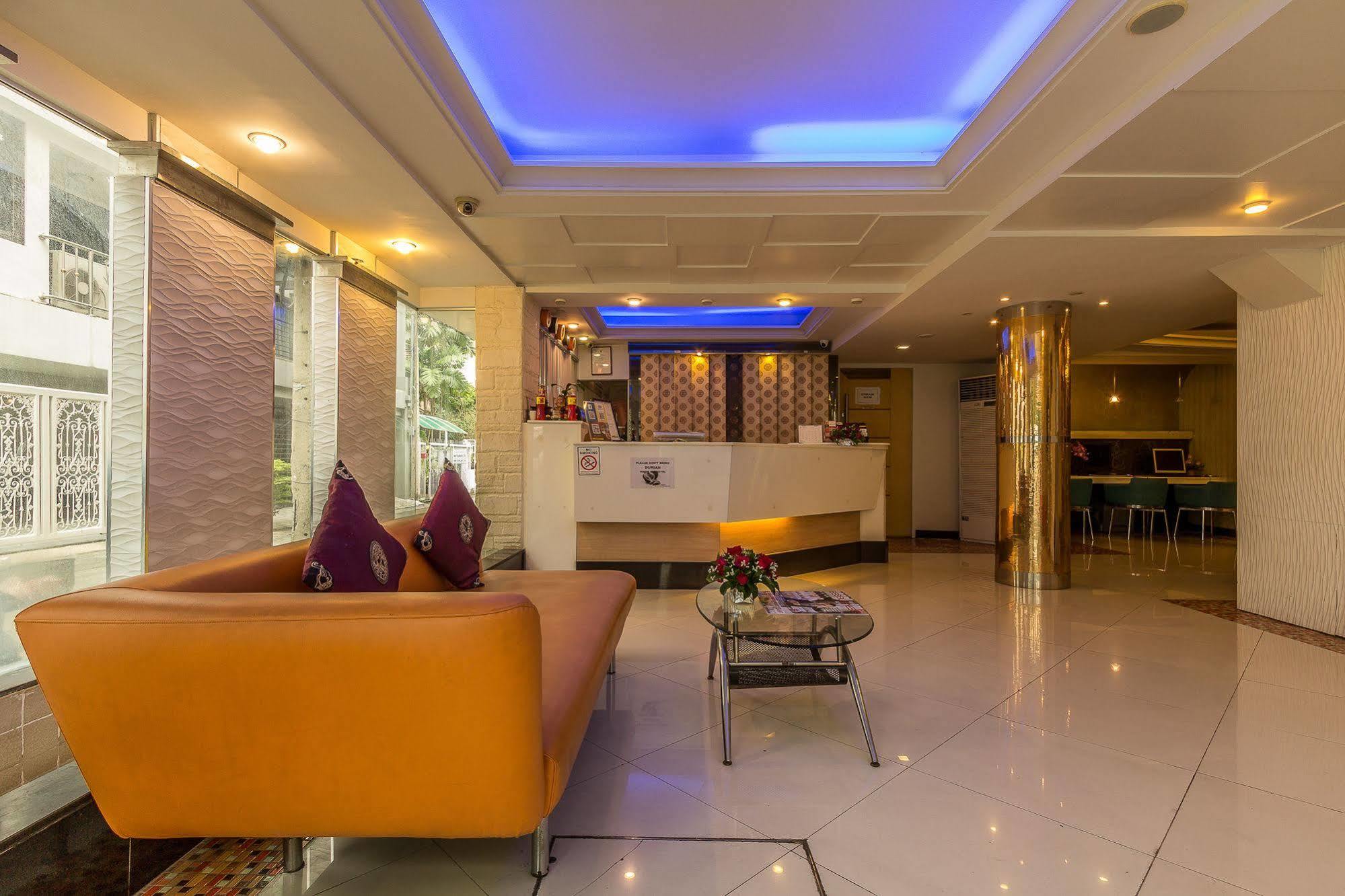 Hotel Upar Sukhumvit 11 Nana 3*
